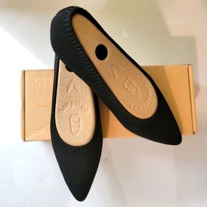 NWT VIVAIA Aria Flats sz 5.5